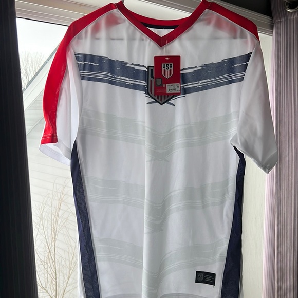 MENS LARGE OFFICIAL USA SOCCER FEDERATION JERSEY MINT W TAGS - Picture 1 of 8